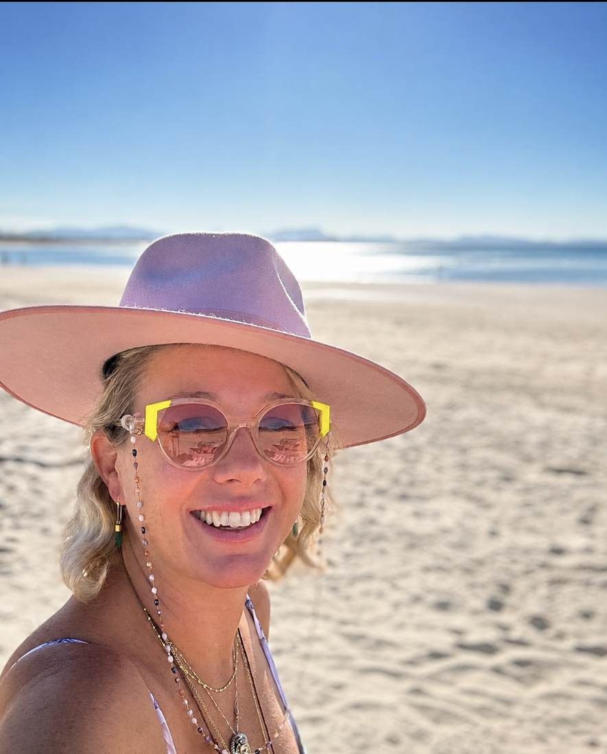 Victoria Thomas by the sea